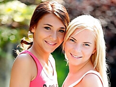 Besar, Lesbiana, Lamidas, Tetas naturales, Coño, Afeitado, Flaco, Adolescente