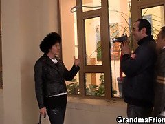 Omie, Harig, Hd, Ondergoed, Rijpe lesbienne, Moeder, Rijden, Trio