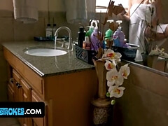 Pijpbeurt, Lul, Hardcore, Ruw, Verleid, Stiefmoeder, Tiener, Tieten likken