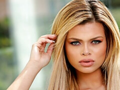 Gros cul, Grosse bite, Sucer une bite, En levrette, Hard, Interracial, Seins naturels, Jarretelles