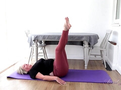 Tante, Grote mammen, Blond, Rondborstig, Hd, Masturbatie, Rijpe lesbienne, Moeder die ik wil neuken