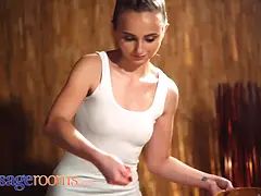 Blonde, Éjaculation interne, Hd, Massage, Huilée, Petite femme, Chevaucher, Nénés