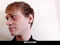 Cul, Gros cul, Sucer une bite, Femme couguar, Tir de sperme, Maman, Belle mère, Suçant