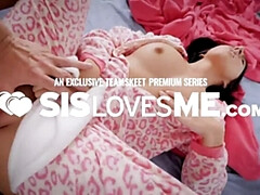 Grosser arsch, Hochschule, Gruppe, Orgasmus, Orgie, Zierlich, Jungendliche (18+), Titten