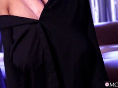 Черненькие, Сидя на лице, Каблуки, Поцелуи, Лесбиянка, Милф, Мамочка, Киски