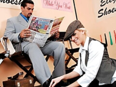 Amateur, Cul, Gros seins, Blonde, Seins naturels, Bureau, Chatte, Cheveux courts