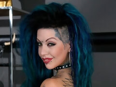 Anaal, Grote kont, Pijpbeurt, Hondjeshouding, 1 man 2 vrouwen, Hardcore, Tatoeage, Tiener