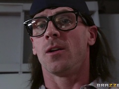 Gros seins, Sucer une bite, Brunette brune, Seins naturels, Pov, Réalité