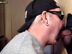 Amateur, Sucer une bite, Homosexuelle, Trou de la gloire, Branlette thaïlandaise, Mature, Pov, Tatouage