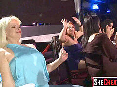 Enthousiasteling, Grote lul, Genootschap, Oudere vrouw, Dominante vrouw, Moeder die ik wil neuken, Feest, Tiener