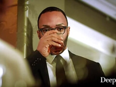 Sucer une bite, Tir de sperme, En levrette, Embrassement, Lingerie, Réalité, Chevaucher, Plan cul à trois