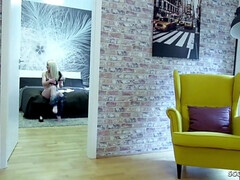 Blond, Rondborstig, Sperma shot, Duits, Hardcore, Ondergoed, Kousen, Tieten likken