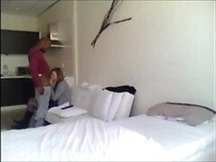 Amateur, Noire, Sucer une bite, Petite amie, Fait maison, Interracial, Maman, Espionne