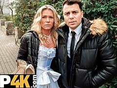 Rubia, Novia, Cornudo, Checa, Dominación, Hd, Pov, Medias largas