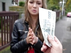 Nana, Grosse bite, Gros seins, Sucer une bite, Tromperie, En gros plan de très près, Européenne, Hd