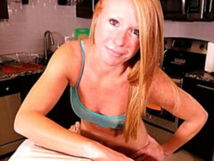 Blond, Pijpbeurt, Sperma in mond, Sperma shot, Keuken, Likken, Mager, Tiener