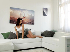 Брюнетки, Хд, Мастурбация, Натуральные сиськи, Соски, Пухлые соски, Соло