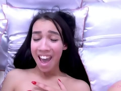 18 летние, Красотки, Брюнетки, Обнаженные, Натуральные сиськи, От первого лица, Тощие, Сиськи