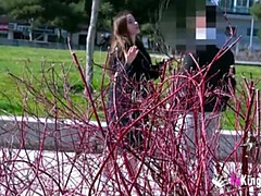 Enthousiasteling, Grote mammen, Pijpbeurt, Bruinharig, Europees, Openbaar, Ruw, Tieten likken