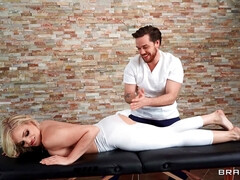 Tussi, Grosser schwanz, Blasen, Vollbusig, Massage, Milf, Natürlichen titten, Titten