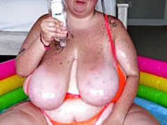 Belle grosse femme bgf, Dingue, Fétiche, Masturbation, Mère que j'aimerais baiser, Maman, Nue à poil, Piscine