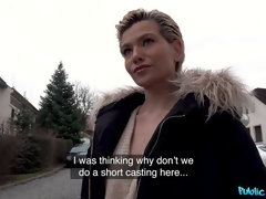 Grosse titten, Blasen, Hundestellung, Milf, Pov, Kurzes haar, Tätowierung, Tanga