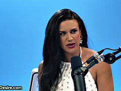 Braunhaarige, Indisch, Masturbation, Orgasmus, Hintern versohlen, Tätowierung, Titten, Spielzeuge