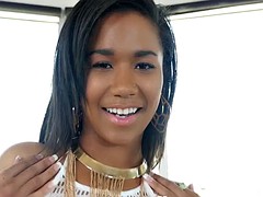 Grote kont, Pijpbeurt, Zwart, Interraciaal, Masturbatie, Tiener, Tieten likken, Speelgoed