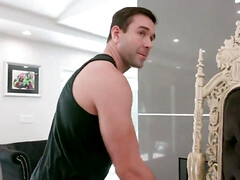 18 ans, Grosse bite, Gros seins, Brunette brune, En levrette, Groupe, Hd, Nénés