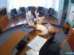 Blasen, Paar, Besamung, Arzt, Handjob, Lecken, Krankenschwester, Spanner