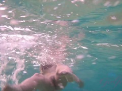 Enthousiasteling, Strand, Pijpbeurt, Vriendin, Naakt, Gezichtspunt, Tieten likken