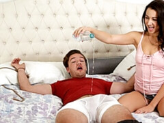 Grosser schwanz, Blasen, Süss, Handjob, Lecken, Schwestern, Jungendliche (18+), Titten