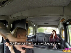 Arschlecken, Auto, Lesbisch, Im freien, Muschi, Rau, Hintern versohlen, Nass