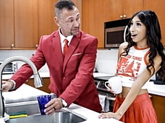 18 jaar, Grote kont, Grote lul, Grote mammen, Hondjeshouding, Kwartet, Mager, Tiener