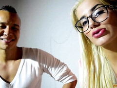 Enthousiasteling, Grote kont, Rondborstig, Hardcore, Latijnse vrouw, Moeder, Tieten likken, Webcamera