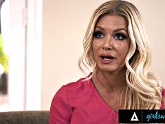 Nana, Gros seins, Blonde, Lesbienne, Mère que j'aimerais baiser, Belle mère, Plan cul à trois, Nénés