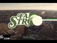 Schlafzimmer, Grosser arsch, Braunhaarige, Sperma im mund, Handjob, Monster, Jungendliche (18+), Flotter dreier