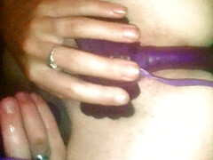 Enthousiasteling, Grote kont, Grote mammen, Huisgemaakt, Masturbatie, Moeder die ik wil neuken, Speelgoed