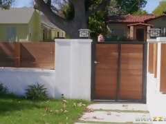 Gros cul, Gros seins, Brunette brune, Tromperie, Couple, Robe, Chatte, String