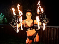 Zwart, Pijpbeurt, Bruinharig, Hondjeshouding, Likken, Kut duiken, Tatoeage, Tieten likken