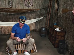 Красотки, Большие сиськи, Бисексуалы, Пухленькие, Геи, Наездница, Втроем, Под юбкой