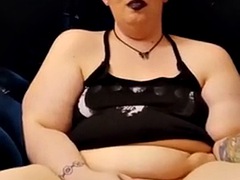 RavenGayle69 Horny at home, playing on the chair