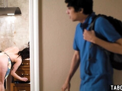 Gros cul, Queue, En levrette, Famille, Hard, Hd, Mère que j'aimerais baiser, Belle mère