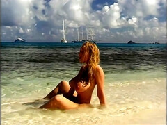 Enthousiasteling, Strand, Grote mammen, Compilatie, Masturbatie, Alleen, Tieten likken, Oud