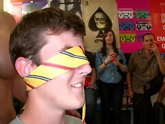 Leie, Vollbusig, Kehlenfick, Schwanz, Gruppe, Hd, Nippel, Titten