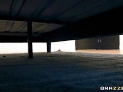 Grosse titten, Französisch, Italienisch, Milf, Piercing, Muschi, Kurzes haar, Tätowierung