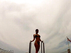 Grosse titten, Selbstgemacht, Solo, Jungendliche (18+)