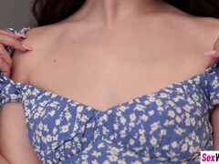 18 ans, Grosse bite, Sucer une bite, En levrette, Hard, Petite femme, Rugueux, Adolescente