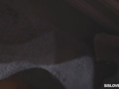 Soeurs, Tabou, Adolescente