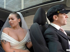 Blasen, Braut, Auto, Bekleidet, Kompilation, Milf, Mutti, Uniform